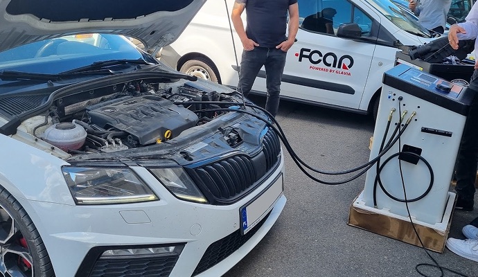 FCAR equipment demonstration in a workshop